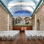 Palacio Del Carmen, Autograph Collection