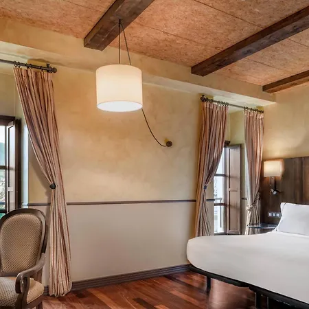 Palacio Del Carmen, Autograph Collection