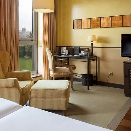 Palacio Del Carmen, Autograph Collection 5*
