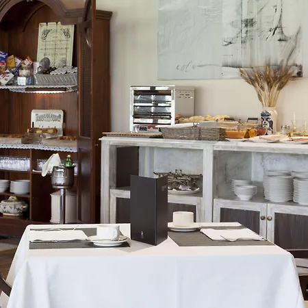 Palacio Del Carmen, Autograph Collection ホテル