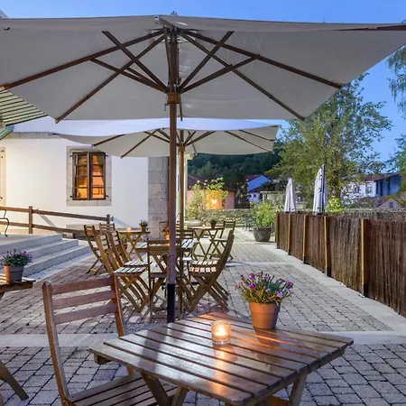 Palacio Del Carmen, Autograph Collection