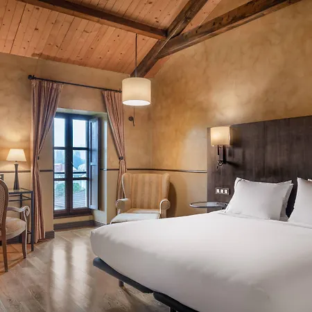 ホテル Palacio Del Carmen, Autograph Collection サンティアゴ・デ・コンポステーラ