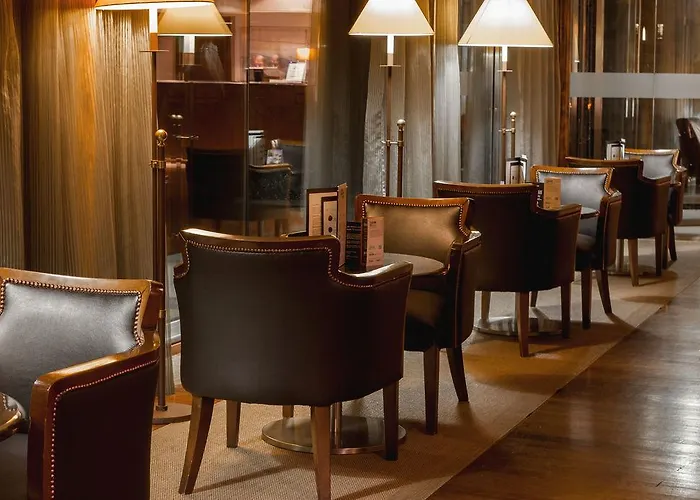 Palacio Del Carmen, Autograph Collection