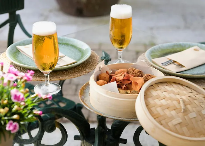 Palacio Del Carmen, Autograph Collection